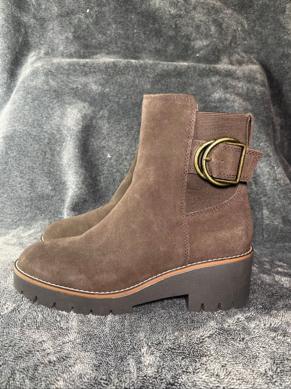 Blondo Dakota Waterproof Suede Ankle Boots Brown Mushroom Size 7.5 M Buckle Lug